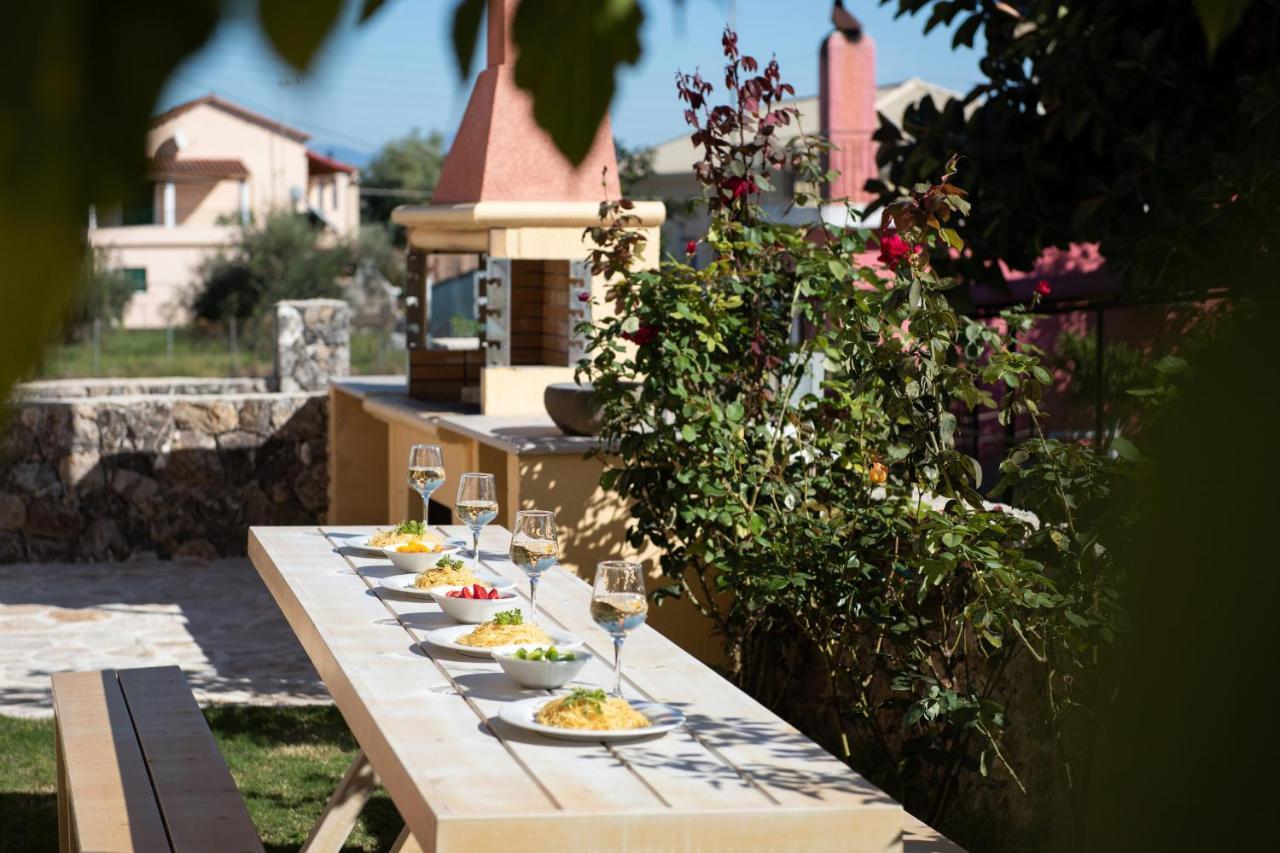 Casa Dell Amore Petriti  Экстерьер фото